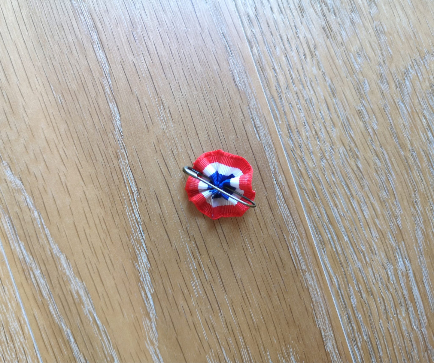 Mini Cocarde tricolore de la Révolution Française 🇫🇷 (S: 2cm / 0,8in) Made in FRANCE